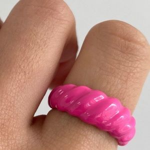 ⭐️2 for $30⭐️ Evryjewels Hot Pink Enamel Croissant Ring